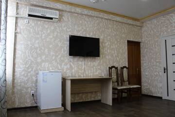 Фото номера Двухместный номер с 2 отдельными кроватями и видом на город Отель Гостиница Павлодар г. Павлодар 8