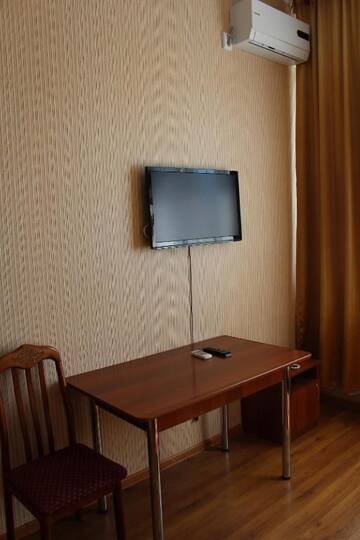 Фото номера Бюджетный одноместный номер Отели типа «постель и завтрак» Hotel Tourist г. Павлодар 4