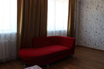 Фото номера Бюджетный трехместный номер Отели типа «постель и завтрак» Hotel Tourist г. Павлодар 7